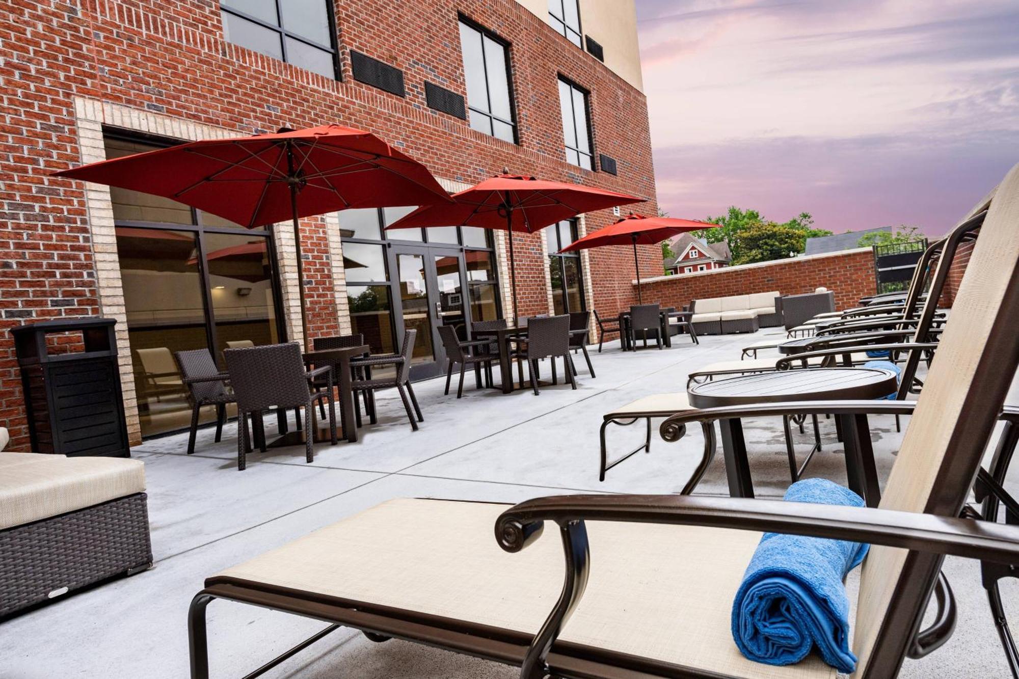 מלון Courtyard Winston-Salem Downtown מראה חיצוני תמונה