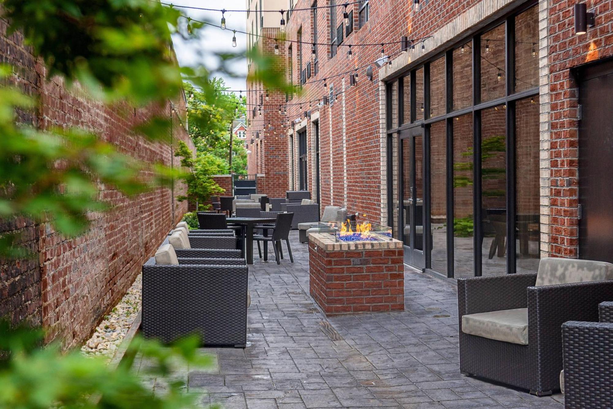 מלון Courtyard Winston-Salem Downtown מראה חיצוני תמונה